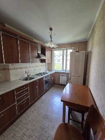 Продам 2-кімнатну квартиру на Черемушках. Окремі кімнати!