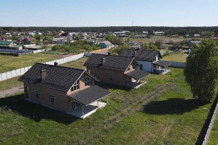 КМ с. Лебедівка, 5 ділянок, 3 готових будинки 170 м2, 60 соток, 125 кВт