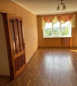 Трикімнатна квартира в центрі міста !