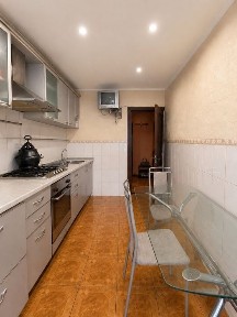 Продаж 3 кімнатної квартири у цегляному будинку