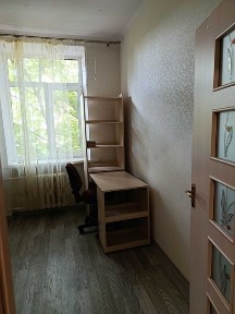 Продам міні- квартиру Центр пр. Науки