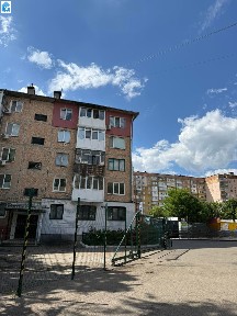 2-кімнатна квартира на Ковалівці, 3 поверх, закритий двір