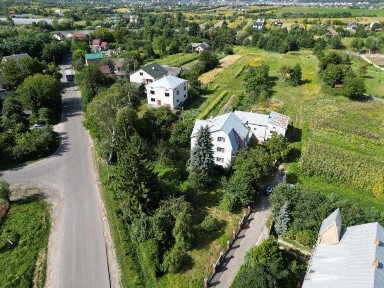 ЕКСКЛЮЗИВНА ПРОПОЗИЦІЯ Продаж 4-х поверхового будинку с. Соснівка 6 км. до Львова Вигідна ціна