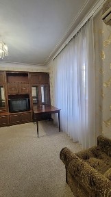 Продам високо габаритну облаштовану 3х кімнатну квартиру