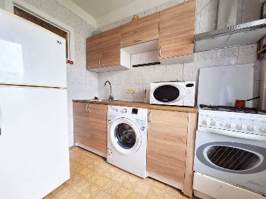 Здається в оренду двокімнатна квартира біля метро Політехнічний інститут. Проспект Берестейський, 17 (колишній проспект Перемоги).