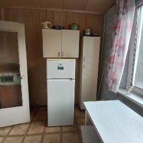 Сдам 3х комнатную квартиру возле метро.
