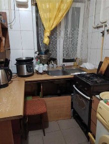 продам 2 кімн квартиру 1 поверх, цегляний будинок, Сухий Фонтан, поруч річка, парк, 8 причал, яхт клуб