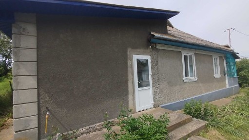 Продається будинок у с. Конева