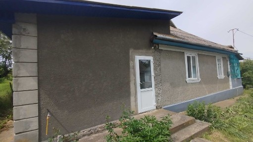 Продається будинок у с. Конева