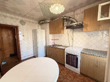 Продам простору 3 кімнатну квартиру в Малиновському районі
