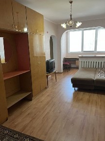 1-кімн. кв., по вул. Г. Дніпра 11000+світло і вода
