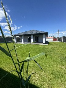 Продам якісний будинок преміум класу 117 м² з терасою 40 м2,6,8 соток, озеро 100 м
