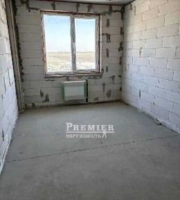 Продам 3 кімнатну квартиру у малоповерховому будинку на Сахарова