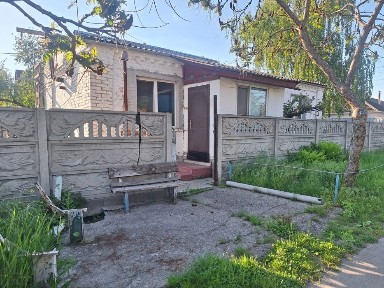 Будинок 112 м + госпбудівля +10 соток район Дубечанський
