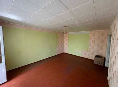 Продам затишну однокімнатну квартиру в ценрі міста.