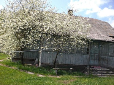 Будинок біля озера