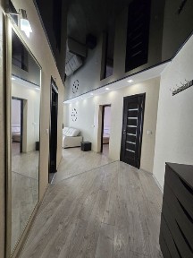 1,5-кімнатна квартира 68,9 м² біля ТРЦ «Токіо» / Авторський ремонт / Панорамний вид / Газове опалення / Без податків /