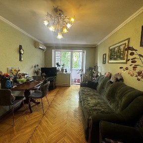 Продам 3 ком. квартиру на Научной
