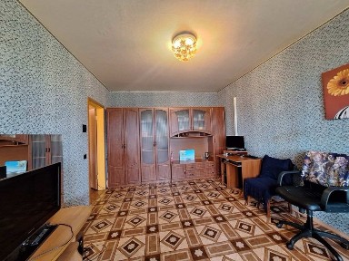 Продам двокімнатну квартиру по сертифікату
