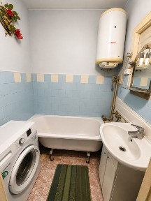 Продається 3-кімнатна квартира в м. Борислав, вул. Коваліва