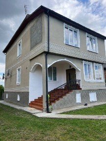 Продається дуже гарний двохповерховий будинок у с. Раневичі, 5хв від м. Дрогобич.