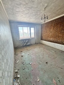 Продам 2-ком. кв на Левом берегу, 10 мкрн/ Кино-р «Мир»
