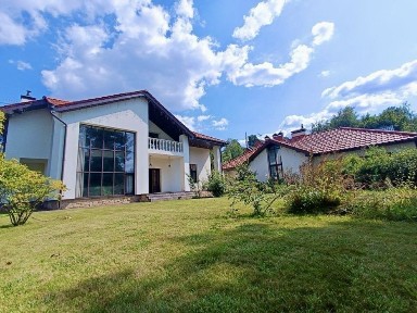 ОРЕНДА БУДИНКУ в КОЗИНІ на 15 сотках є газове опалення, повністю готовий до проживання!