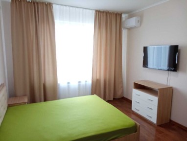 Київ, Ревуцького вул., 54б