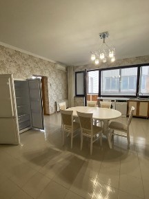 Київ, Печерський, Кропивницького 10