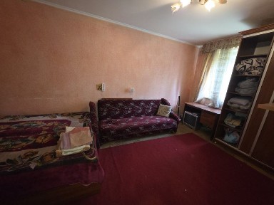Здам 1 км в центрі вулиця Республіканська