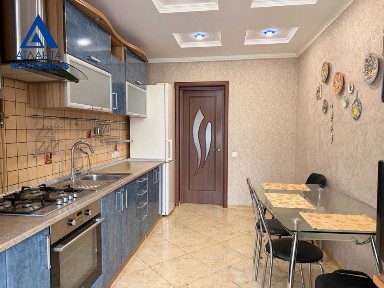 Продаж 3-кімнатної квартири 89.2 м², Зачепи вул., 3В