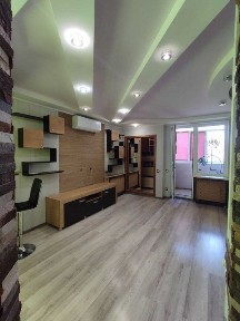 Продаж 1-к. Вул. Березняківська з гарним ремонтом