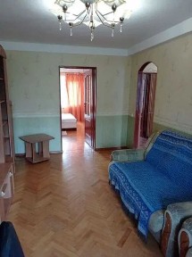 ПРОДАМ 2-х кім квартиру Дарницкий бульв. 15