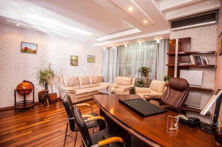 Продаж офісу, 105 м2, вул. Введенська, Подільський р-н, Поділ