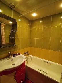 Продам 2-кімнатну квартиру на Г. Крут