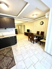 Продам 3-х квартиру комфорт-класу вул. Харківська