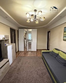Продаж 2км. квартири вул. Максимовича