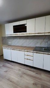 Продам 1кім квартиру Новомиколаївка поруч з Атб без балкону