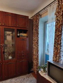 Продаю двокімнатну квартиру 2-й поверх, р-н. Черемушки