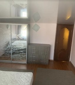 Продаж 3к квартири 77 кв. м на вул. Академіка Сергія Корольова