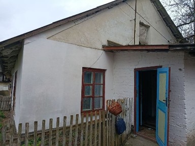 Продається частина будинку з окремим входом