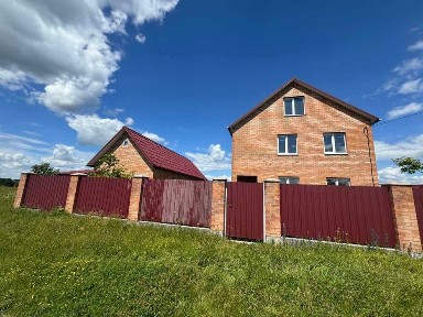 Продаж 2-поверхового будинку в Стрижавці