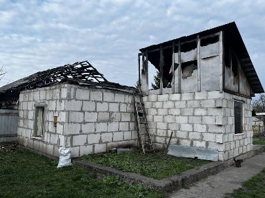 Продаж частини будинка після пожежі!