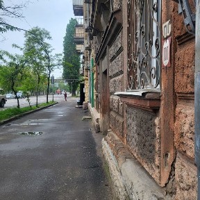 Простора 3-кімнатна квартира 102 м² | 10 хв до центру Велика кухня. Свое опалення