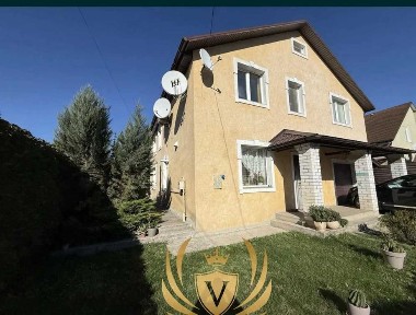 Продаж двоповерхового цегляного будинку з гаражем у престижному районі «Царське село» (район ветлікарні), м. Бориспіль.