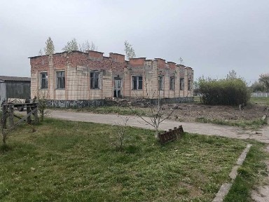 Одноповерхова будівля S= 139.5 м2. 0,1 га, Кошелівка, вул. Миру 27