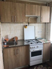 1к пр. Каденюка (Ю Гагарина), 12/1 Дарницька пл, метро Дарница та Чернігівська