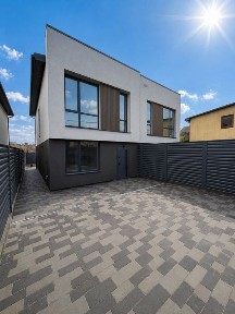 Київська область, Петропавлівська Борщагівка