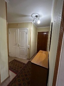 Продаж квартири вул. Зарічанська