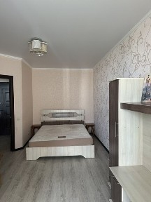 Продаж 1 кімнатної квартири Озерна!